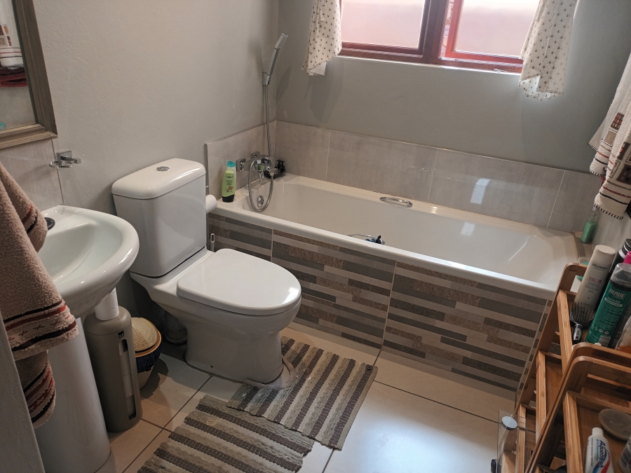 To Let 3 Bedroom Property for Rent in Chancliff A H Gauteng