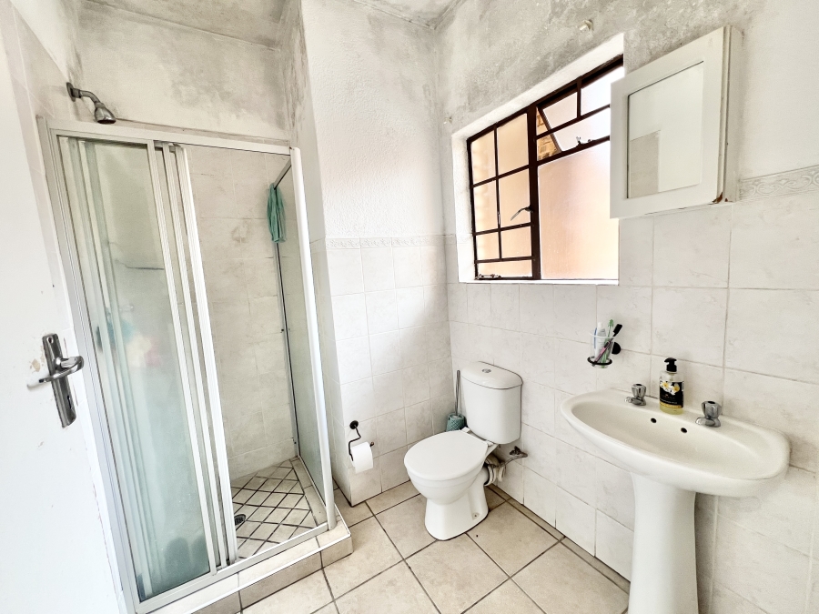 1 Bedroom Property for Sale in Halfway Gardens Gauteng
