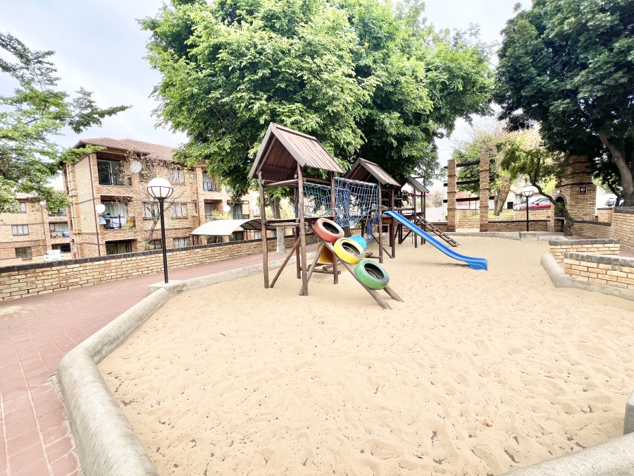 1 Bedroom Property for Sale in Halfway Gardens Gauteng