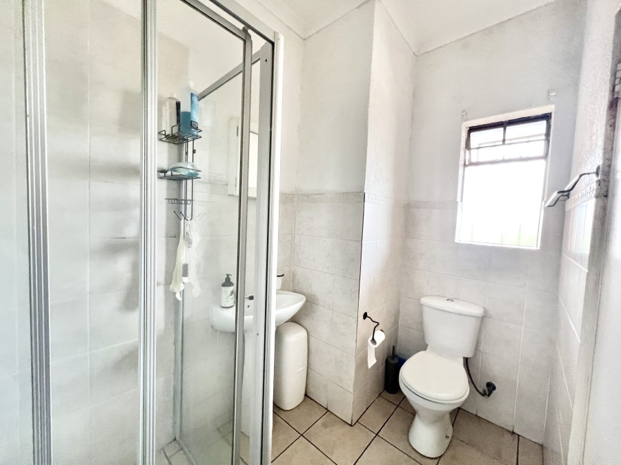 1 Bedroom Property for Sale in Halfway Gardens Gauteng