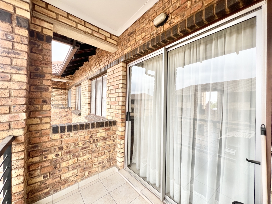 1 Bedroom Property for Sale in Halfway Gardens Gauteng