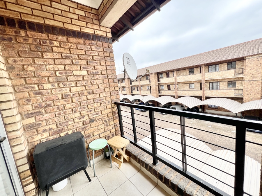 1 Bedroom Property for Sale in Halfway Gardens Gauteng