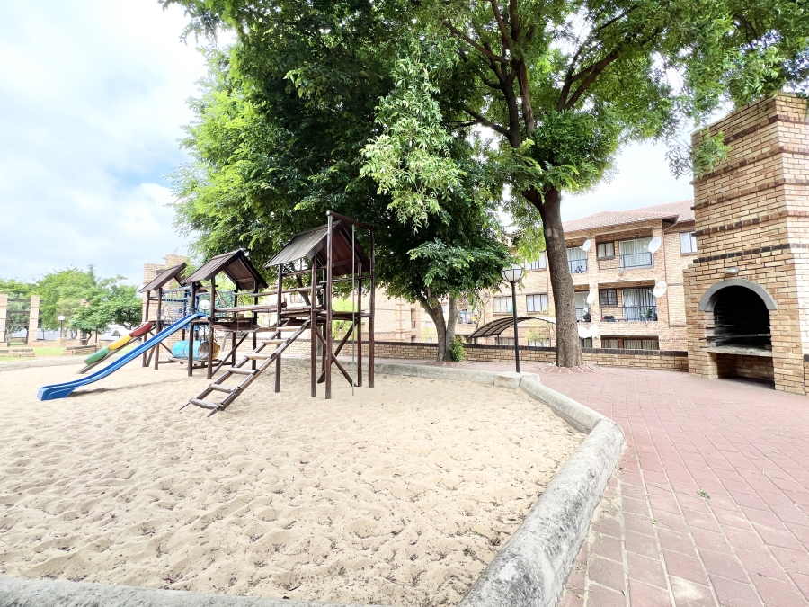 1 Bedroom Property for Sale in Halfway Gardens Gauteng