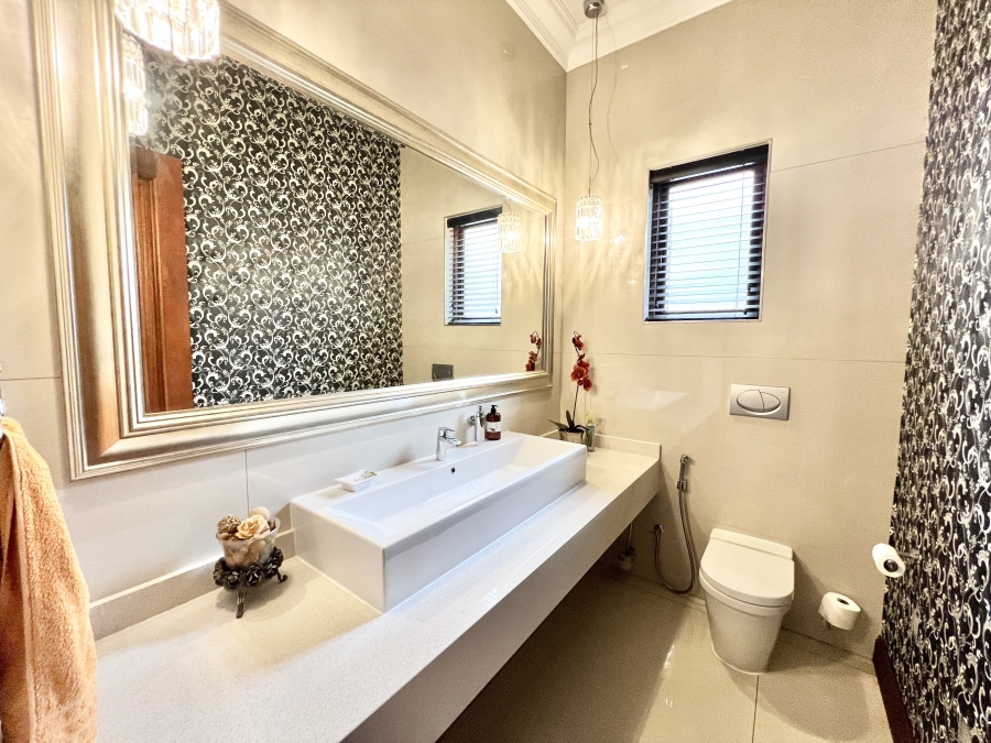 4 Bedroom Property for Sale in Blue Valley Golf Estate Gauteng