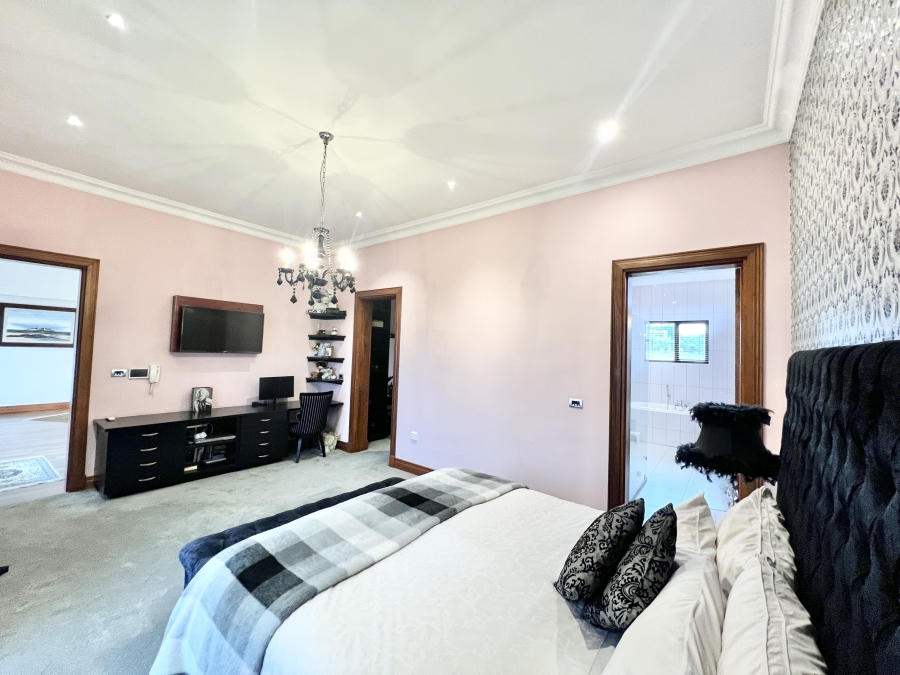 4 Bedroom Property for Sale in Blue Valley Golf Estate Gauteng