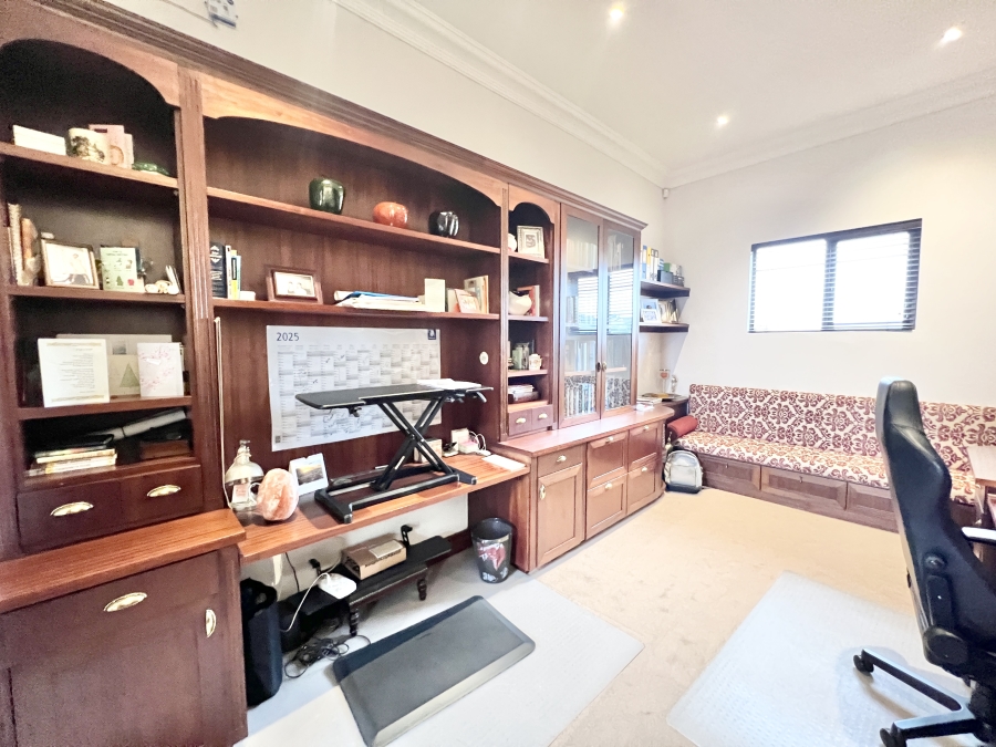 4 Bedroom Property for Sale in Blue Valley Golf Estate Gauteng