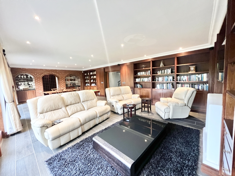 4 Bedroom Property for Sale in Blue Valley Golf Estate Gauteng