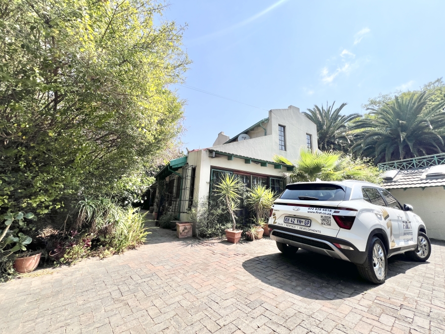 6 Bedroom Property for Sale in North Riding AH Gauteng
