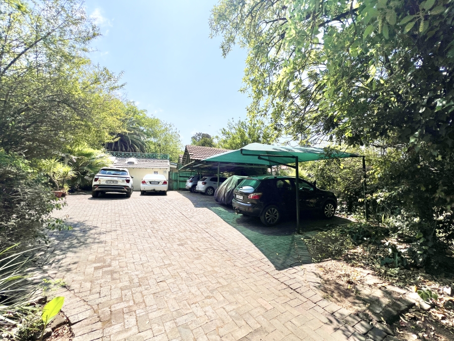 6 Bedroom Property for Sale in North Riding AH Gauteng