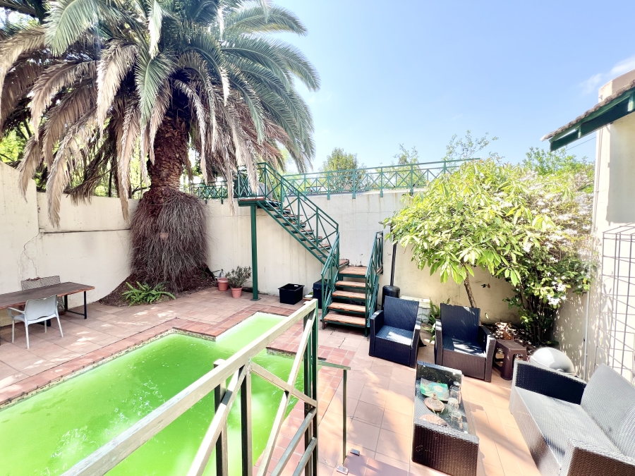 6 Bedroom Property for Sale in North Riding AH Gauteng