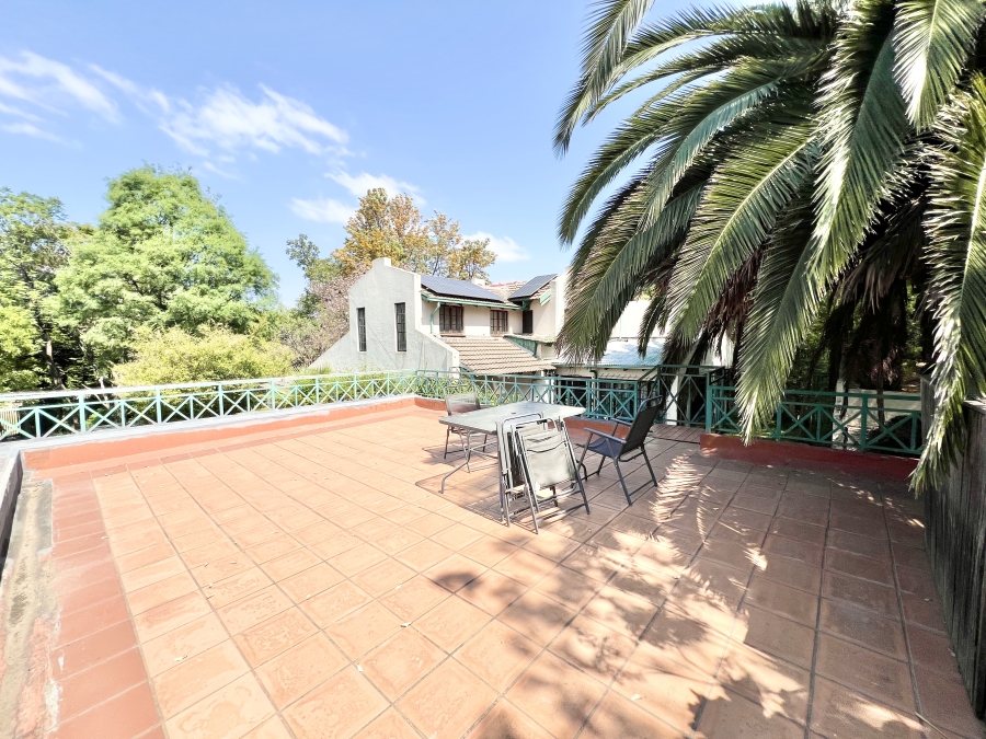 6 Bedroom Property for Sale in North Riding AH Gauteng