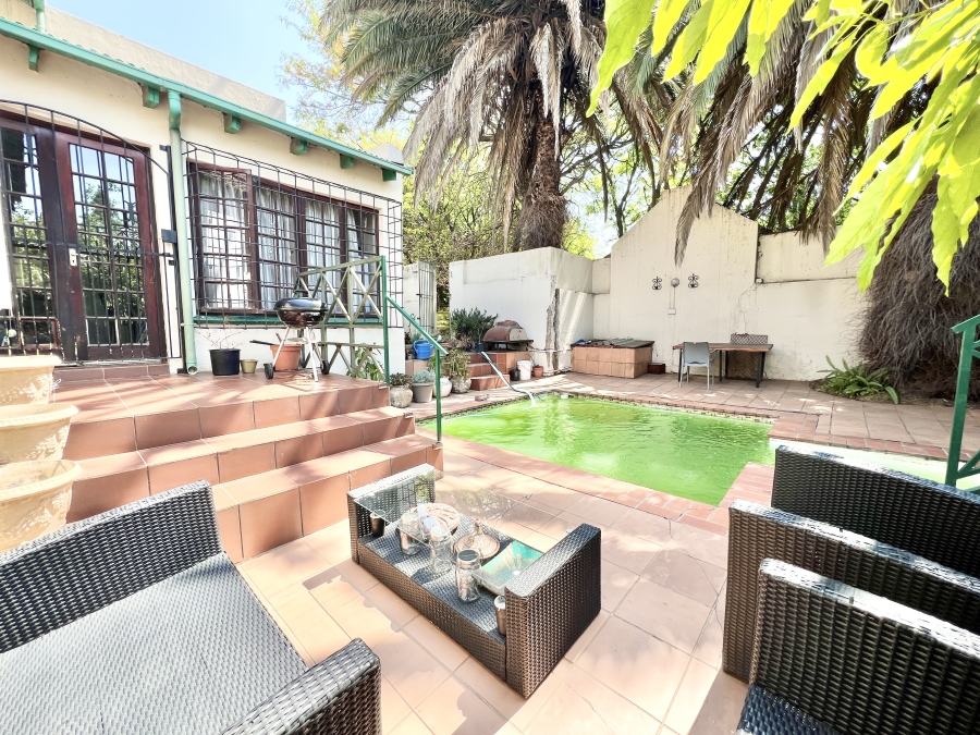 6 Bedroom Property for Sale in North Riding AH Gauteng