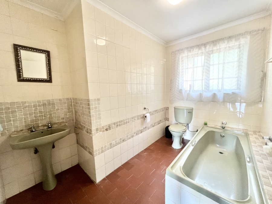 6 Bedroom Property for Sale in North Riding AH Gauteng
