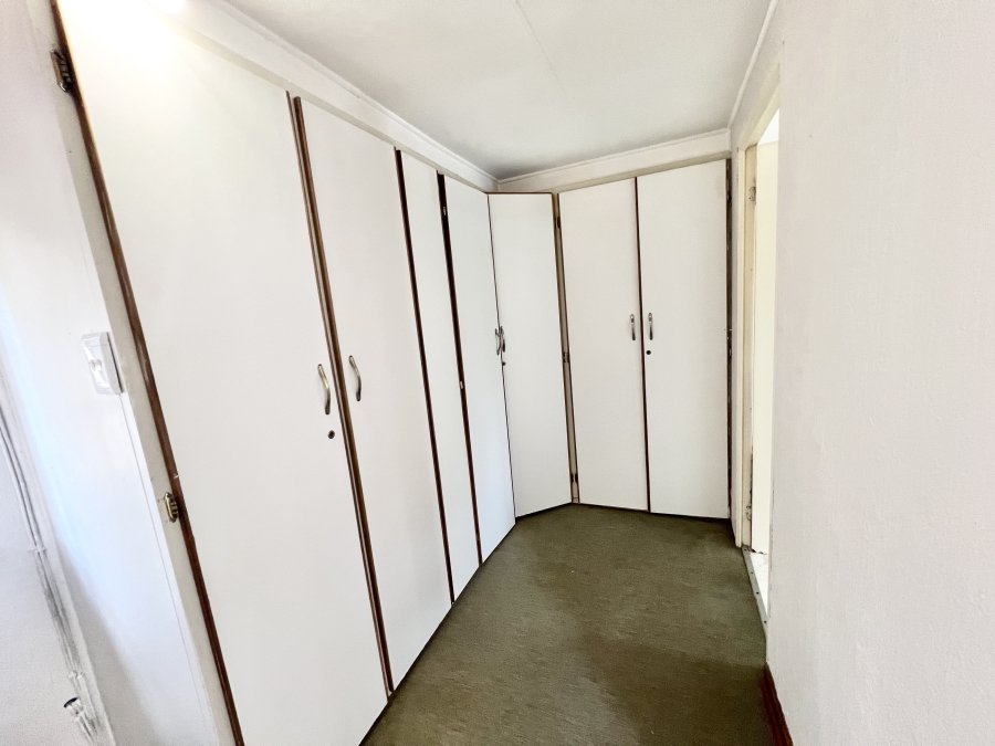 6 Bedroom Property for Sale in North Riding AH Gauteng