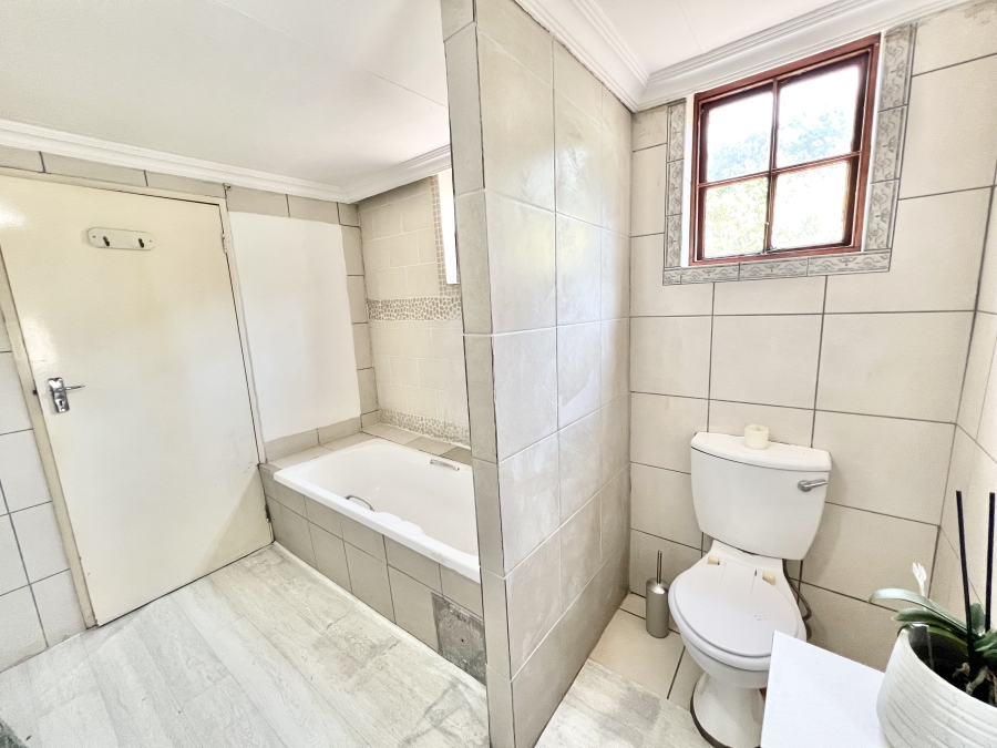 6 Bedroom Property for Sale in North Riding AH Gauteng