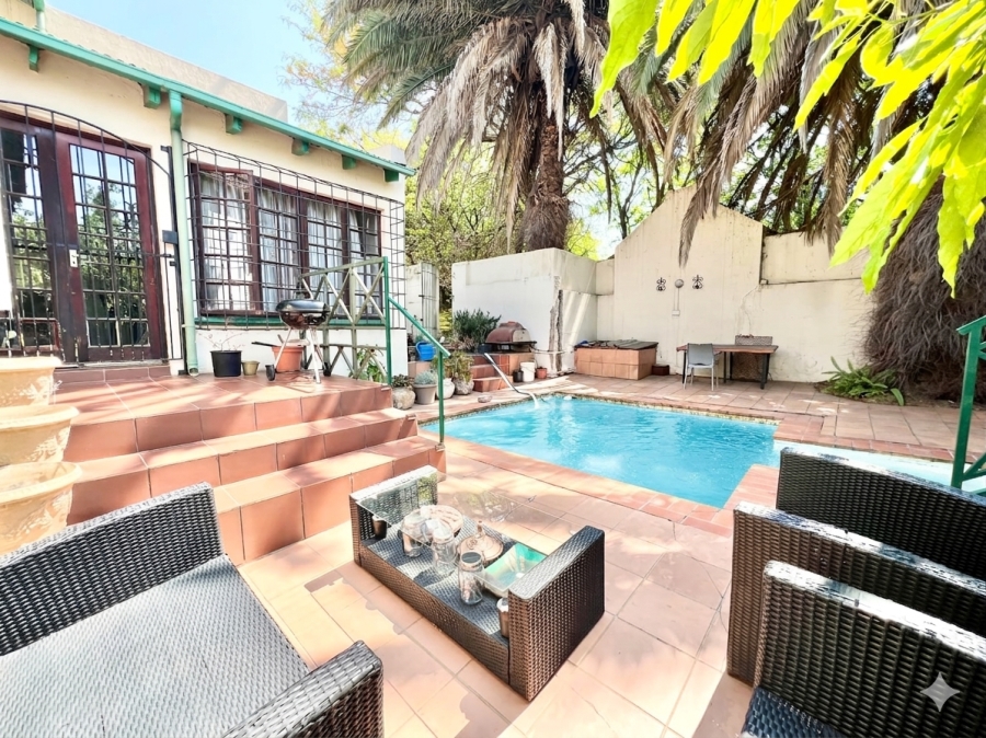 6 Bedroom Property for Sale in North Riding AH Gauteng