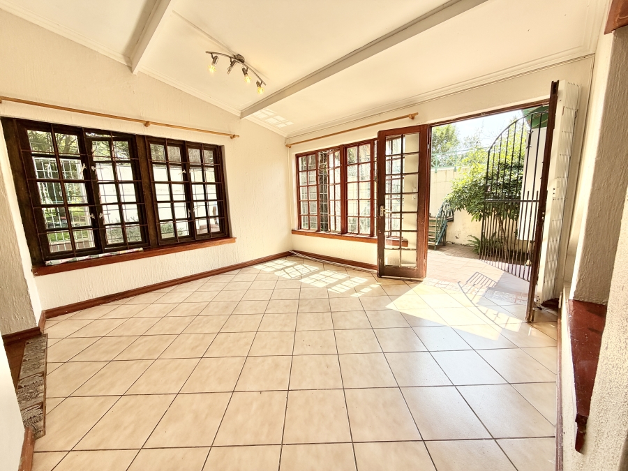 6 Bedroom Property for Sale in North Riding AH Gauteng