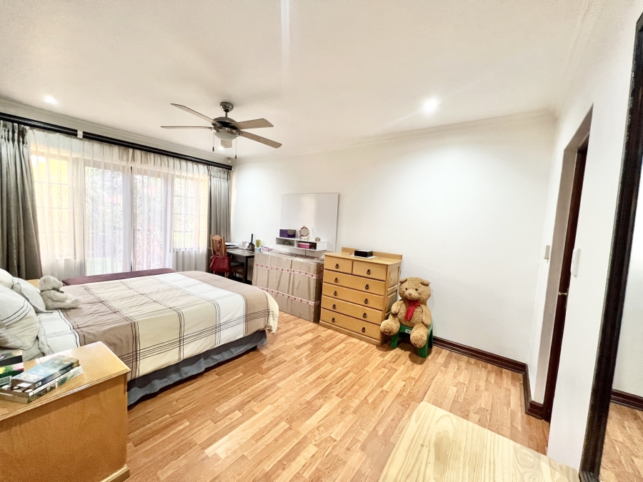 3 Bedroom Property for Sale in Noordwyk Gauteng