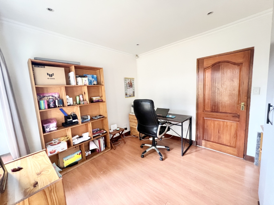 3 Bedroom Property for Sale in Noordwyk Gauteng