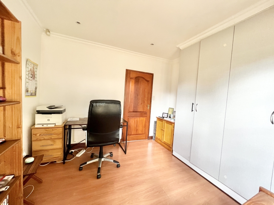 3 Bedroom Property for Sale in Noordwyk Gauteng