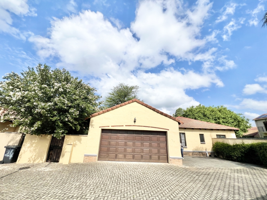 3 Bedroom Property for Sale in Noordwyk Gauteng