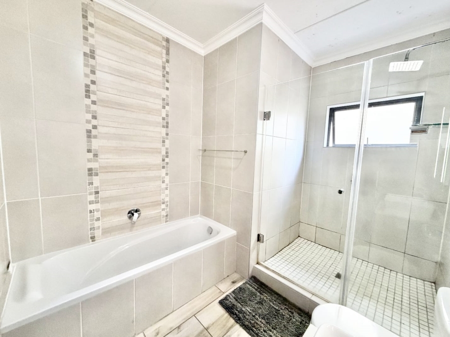 To Let 3 Bedroom Property for Rent in Carlswald Estate Gauteng