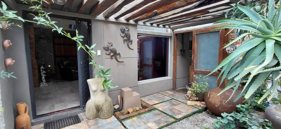 2 Bedroom Property for Sale in Florida Park Gauteng