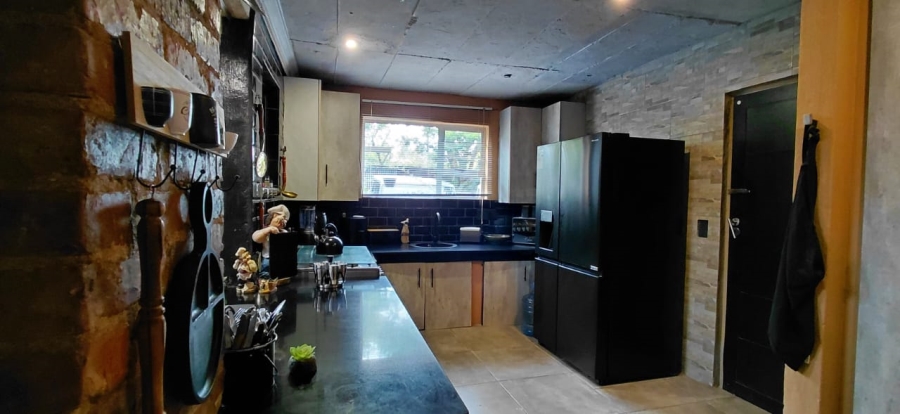 2 Bedroom Property for Sale in Florida Park Gauteng