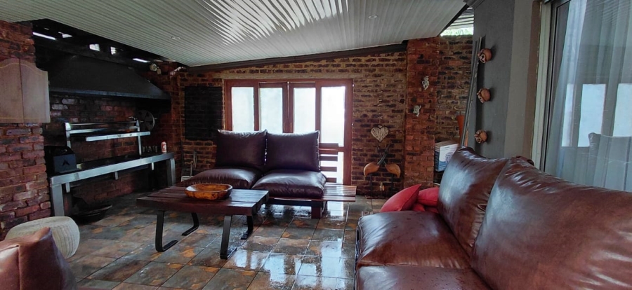 2 Bedroom Property for Sale in Florida Park Gauteng