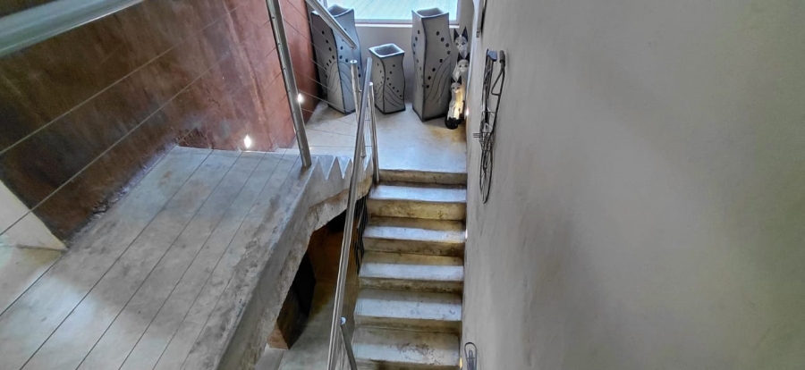 2 Bedroom Property for Sale in Florida Park Gauteng