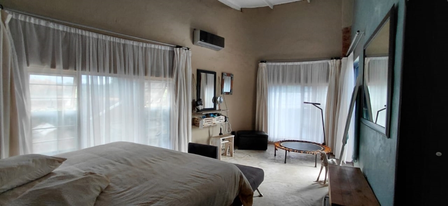 2 Bedroom Property for Sale in Florida Park Gauteng