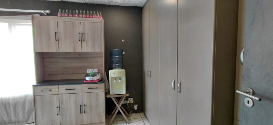 2 Bedroom Property for Sale in Florida Park Gauteng