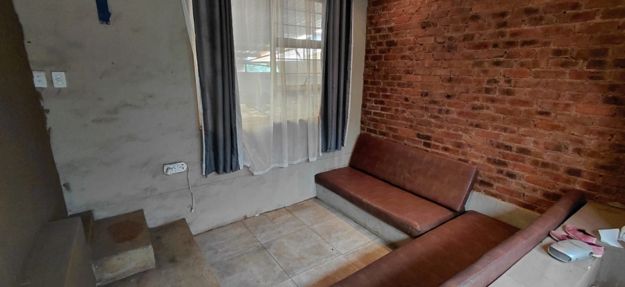 2 Bedroom Property for Sale in Florida Park Gauteng