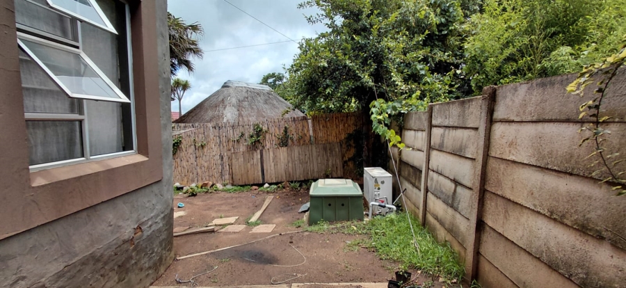 2 Bedroom Property for Sale in Florida Park Gauteng