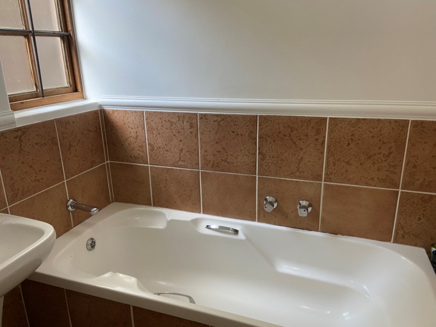 To Let 2 Bedroom Property for Rent in Riviera Gauteng