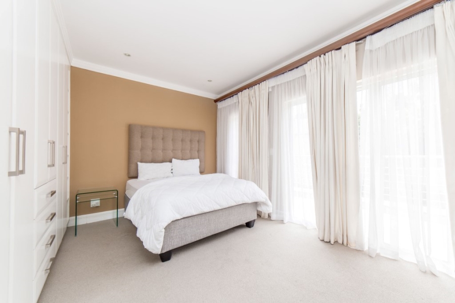 To Let 4 Bedroom Property for Rent in Bryanston Gauteng