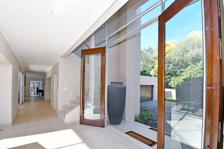 To Let 4 Bedroom Property for Rent in Bryanston Gauteng