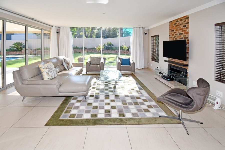 To Let 4 Bedroom Property for Rent in Bryanston Gauteng