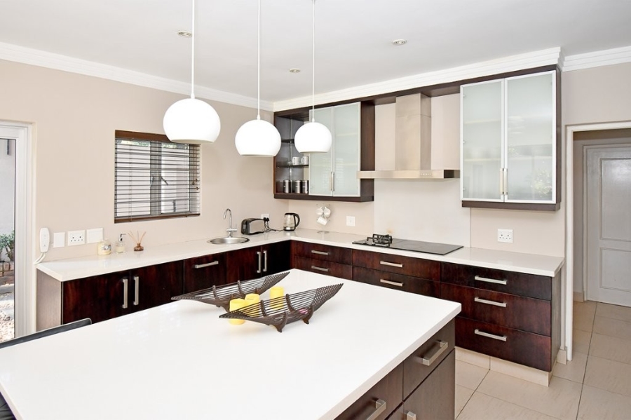 To Let 4 Bedroom Property for Rent in Bryanston Gauteng