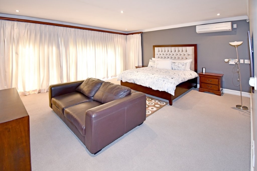 To Let 4 Bedroom Property for Rent in Bryanston Gauteng