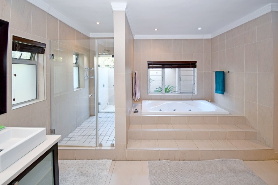 To Let 4 Bedroom Property for Rent in Bryanston Gauteng