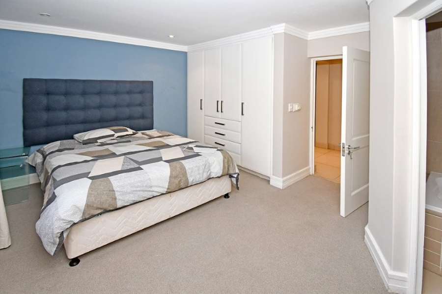 To Let 4 Bedroom Property for Rent in Bryanston Gauteng