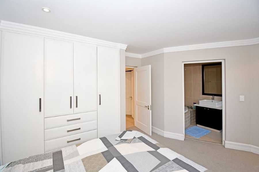 To Let 4 Bedroom Property for Rent in Bryanston Gauteng