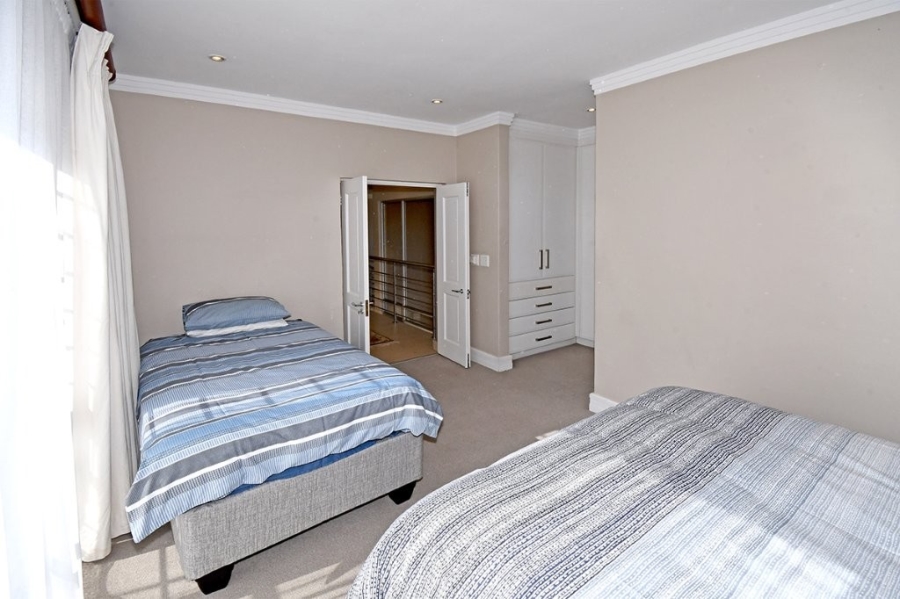To Let 4 Bedroom Property for Rent in Bryanston Gauteng
