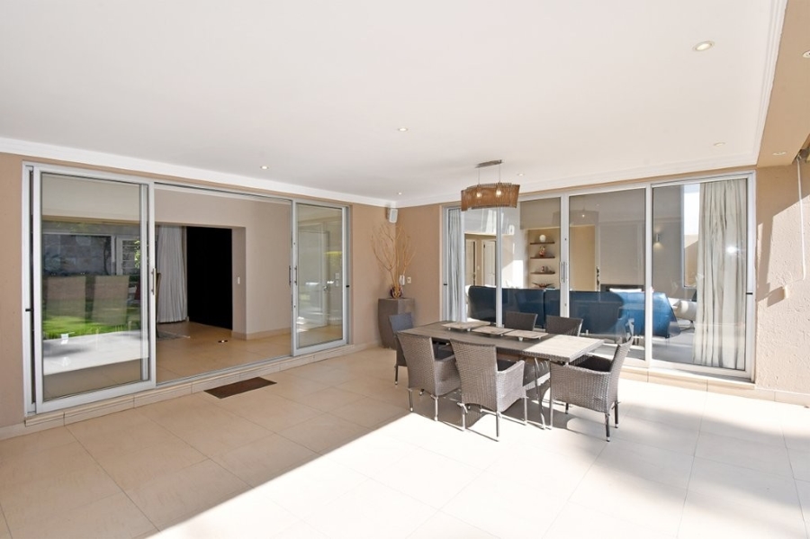 To Let 4 Bedroom Property for Rent in Bryanston Gauteng