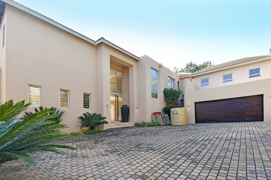 To Let 4 Bedroom Property for Rent in Bryanston Gauteng