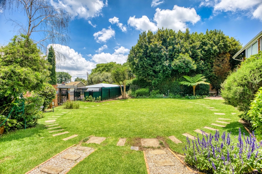 2 Bedroom Property for Sale in Robindale Gauteng