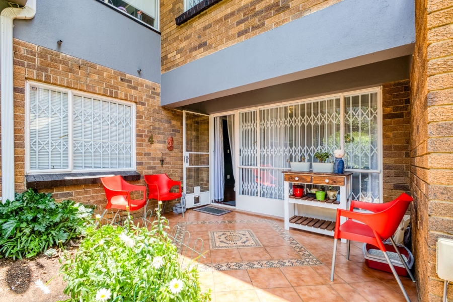2 Bedroom Property for Sale in Robindale Gauteng