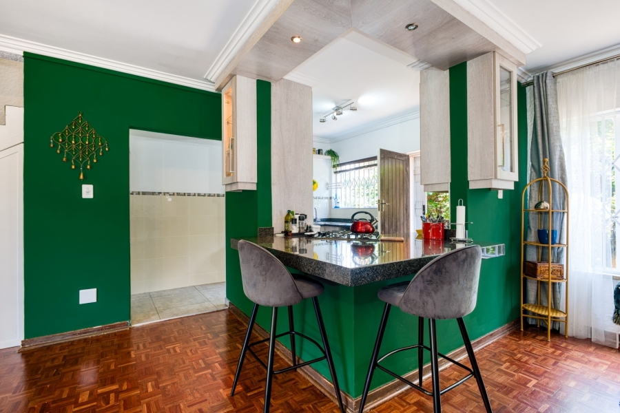 2 Bedroom Property for Sale in Robindale Gauteng