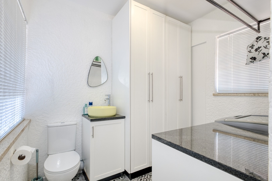 2 Bedroom Property for Sale in Robindale Gauteng